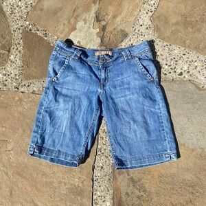 Y2K low rise jorts